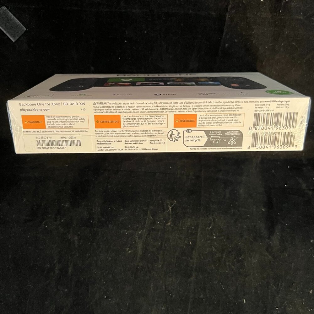 Backbone One Lightning Mobile Gaming Controller NIB - Picture 4 of 7